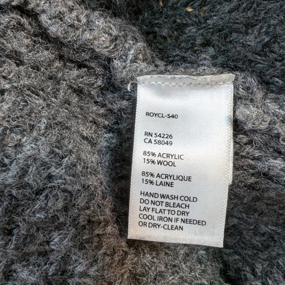 Royal Robbins Fair Isle Yoke Sweater Charcoal/Red M Cozy Wool Blend - Picture 7 of 7